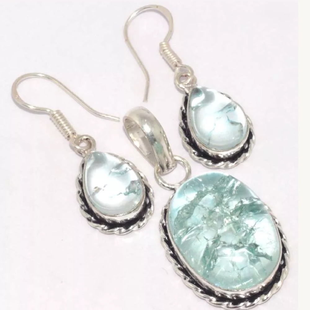 Cracked Crystal Quartz Pendant/Earrings Set